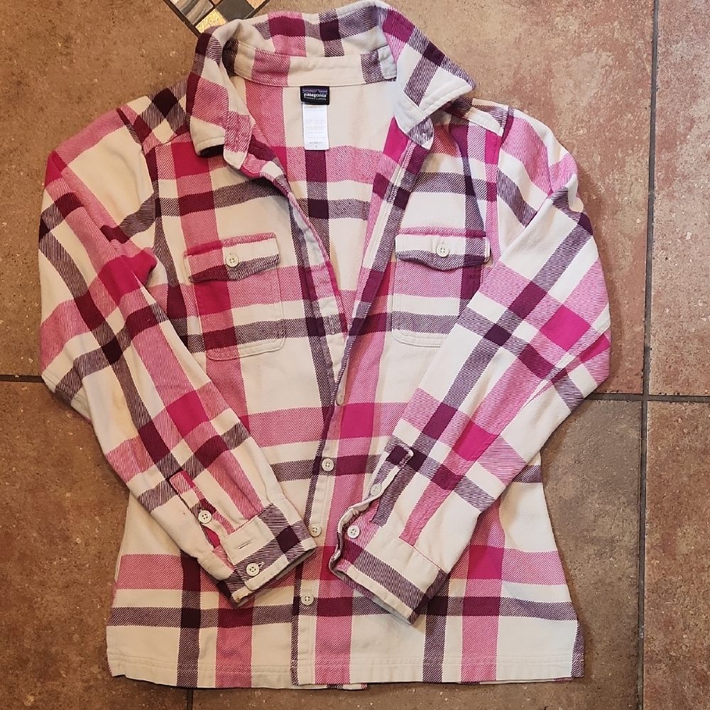 Patagonia Womens & Cream Plaid Sz 8 Button-Up Shirt